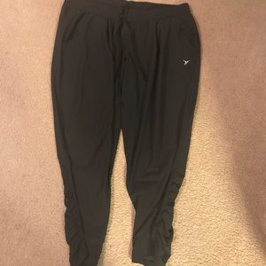 Black old navy Capri work out pants